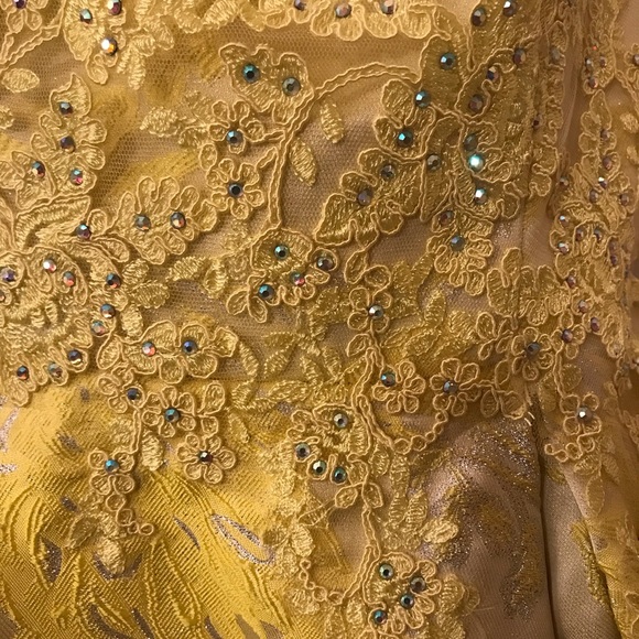 Aspeed Design_Beautiful Flower Gown_New_ Small - Picture 8 of 12